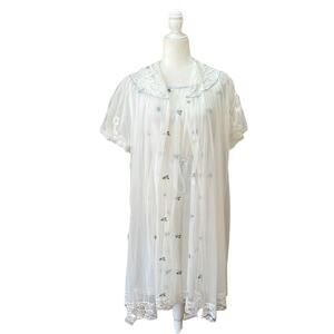 Vintage 1960s Radcliffe Peignoir Set White Floral Embroidered Nightgown & Robe